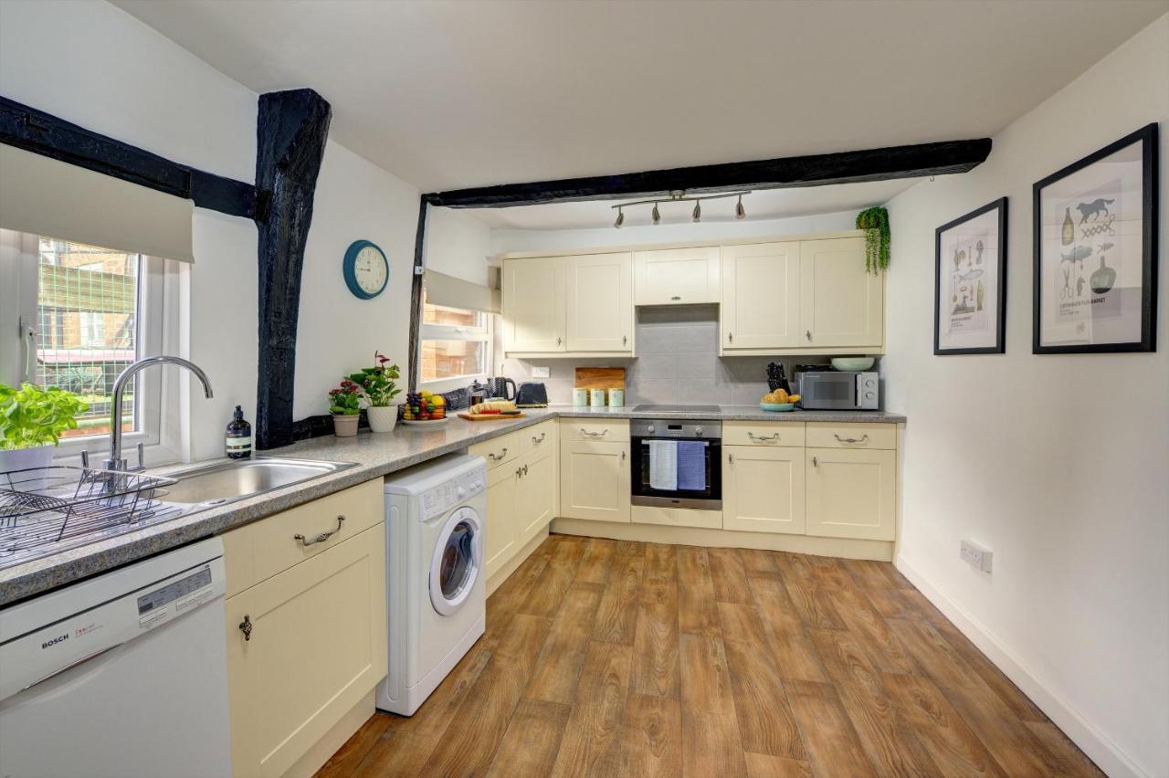 Loft Cottage By Spa Town Property - 2 Bed Tudor Retreat Near To Stratford-Upon-Avon, Warwick & Solihull Eksteriør billede