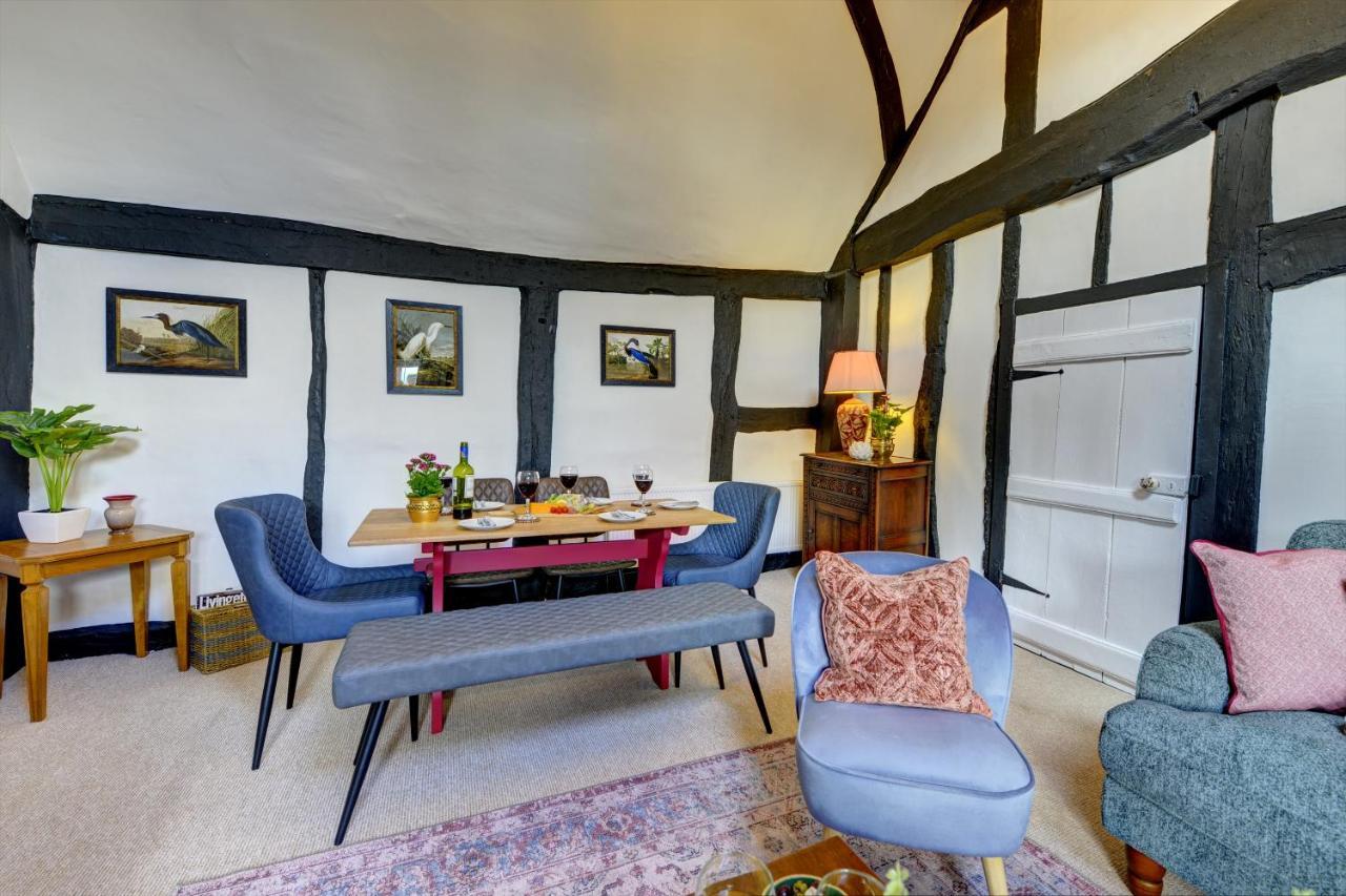 Loft Cottage By Spa Town Property - 2 Bed Tudor Retreat Near To Stratford-Upon-Avon, Warwick & Solihull Eksteriør billede