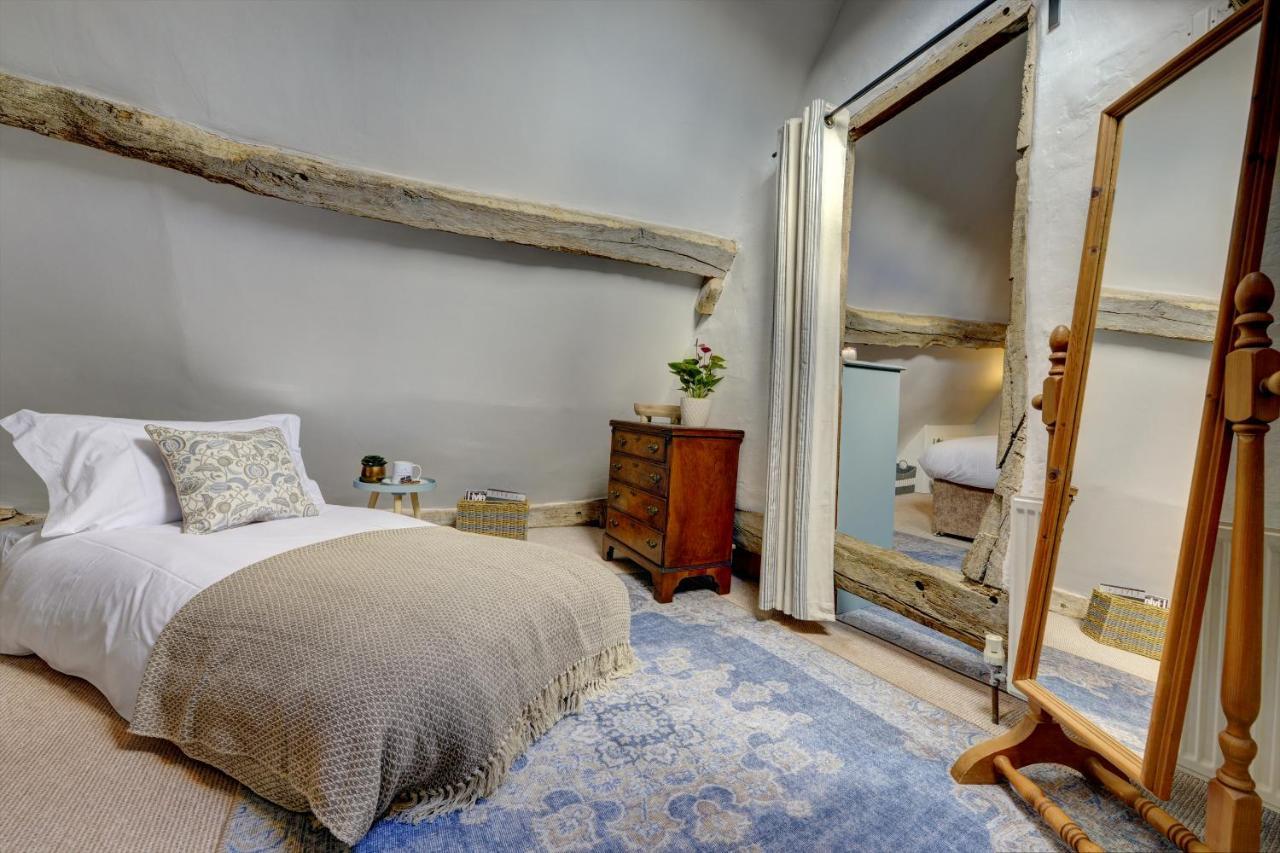 Loft Cottage By Spa Town Property - 2 Bed Tudor Retreat Near To Stratford-Upon-Avon, Warwick & Solihull Eksteriør billede
