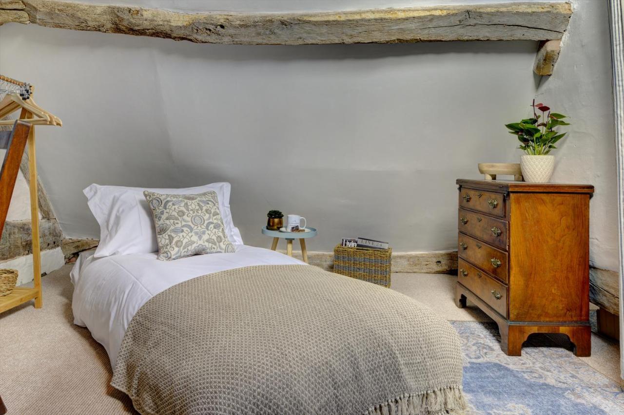 Loft Cottage By Spa Town Property - 2 Bed Tudor Retreat Near To Stratford-Upon-Avon, Warwick & Solihull Eksteriør billede